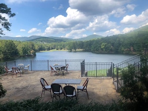 Outdoor dining - Hiking, Mountains, Golf, Pools, Lake Waterslide Resort Mountain Home (Big Canoe)