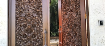 Spacious Cottage with A/C and Patio