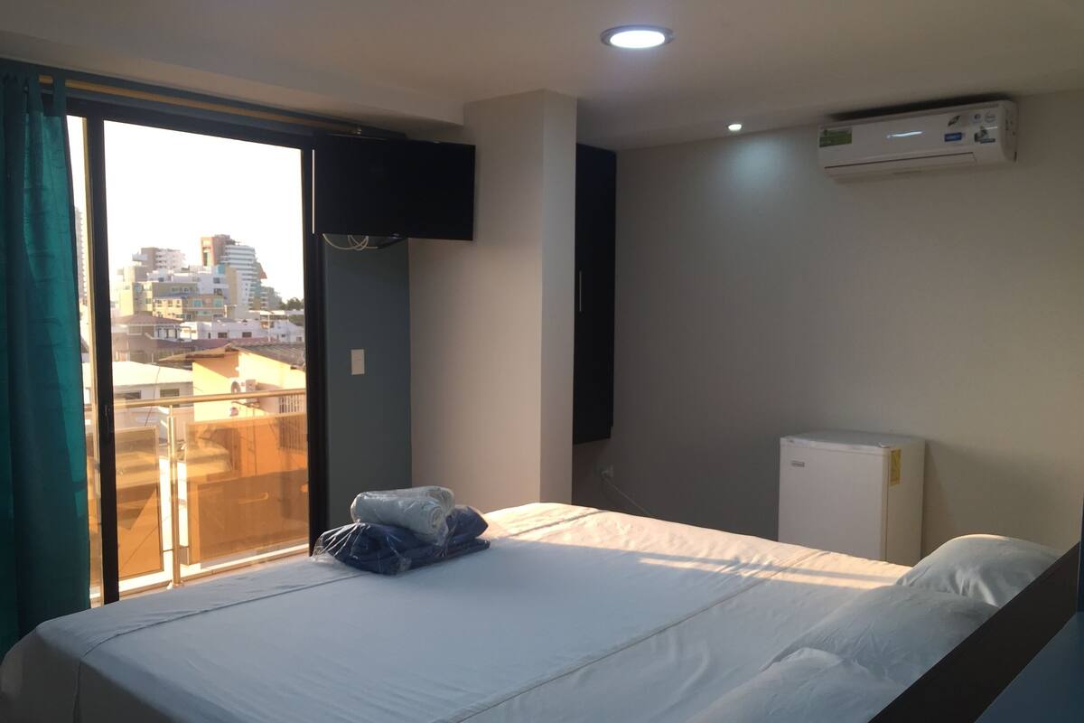 Superior Room, 1 King Bed, Balcony, City View