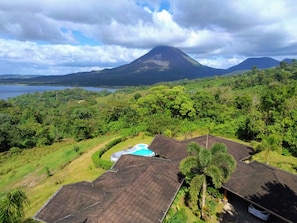 Exterior - Luxury Home overlooks Arenal Volcano & Lake Arenal & Ceiba Tree (El Castillo de La Fortuna)