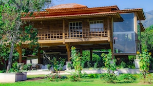 ด้านหน้าที่พัก