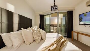 Apartment, 1 Bedroom, Private Bathroom, City View | 1 bedroom, individually decorated, individually furnished