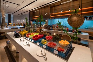 Buffet breakfast on weekdays (CNY 88 per person)