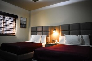 Comfort Double Room | Blackout drapes, free WiFi, bed sheets - Hotel Jatay (Tijuana)