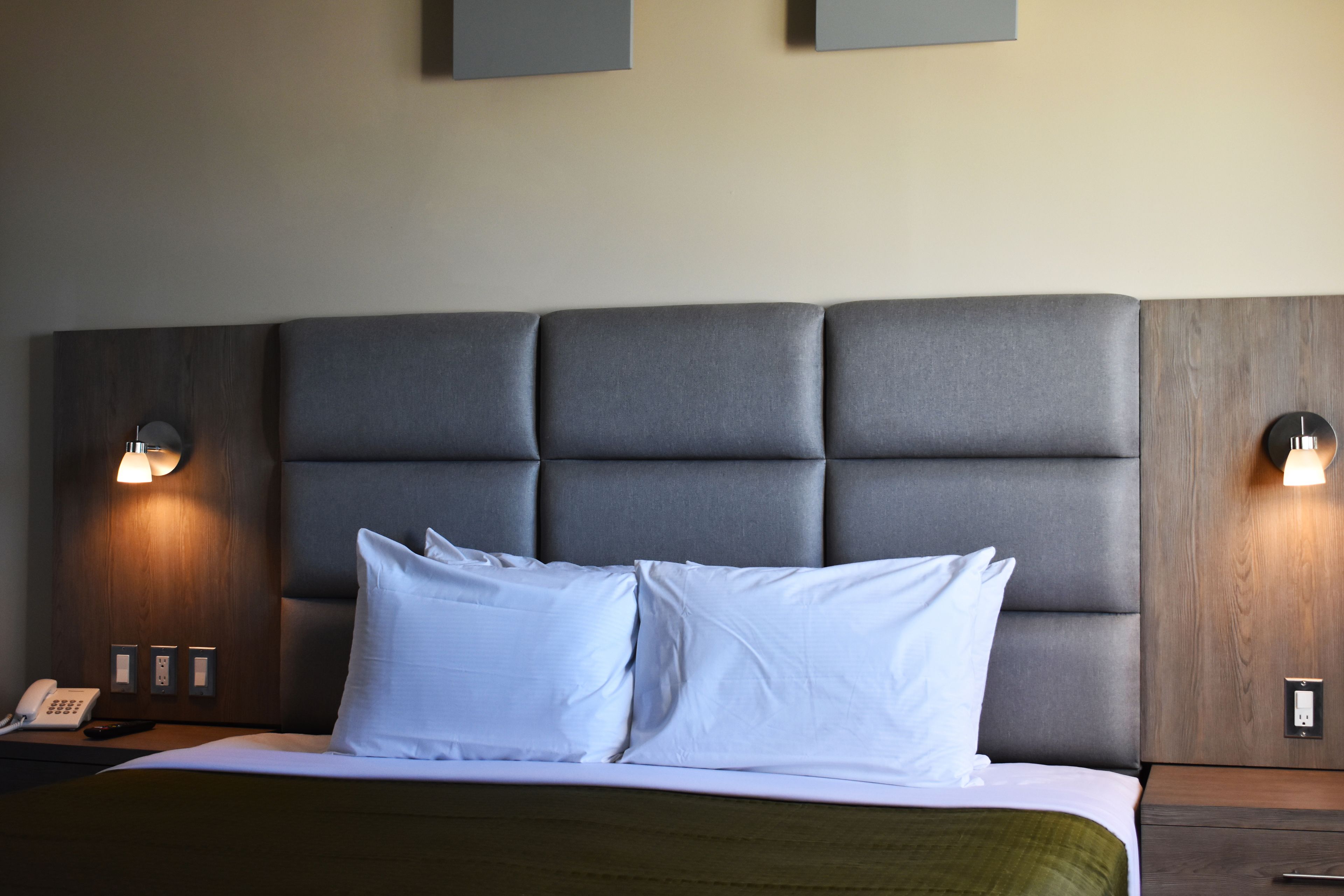 standard room | blackout curtains, free wifi, bed sheets