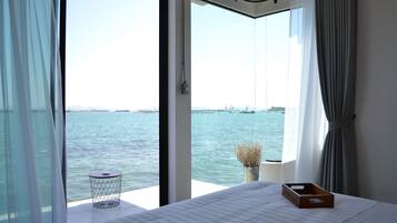 Deluxe Double Room with Seaside View | View from room