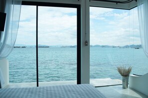 Deluxe Double Room with Seaside View | View from room - De'Anchor (Ko Sichang)