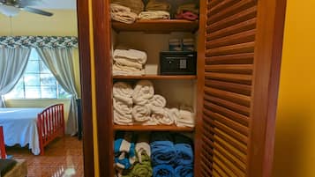Family Apartment, Multiple Beds, Non Smoking | 4 bedrooms, Egyptian cotton sheets, down duvets, in-room safe