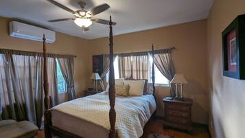 ํจ๋ฐ๋ฆฌ ์ํํธ, ์นจ๋(์ฌ๋ฌ ๊ฐ), ๊ธ์ฐ | 4 ๊ฐ์ ์นจ์ค, ์ด์งํธ์ฐ ๋ฉด ์ํธ, ์ค๋ฆฌ/๊ฑฐ์ํธ ์ด๋ถ, ๊ฐ์ค ๋ด ๊ธ๊ณ