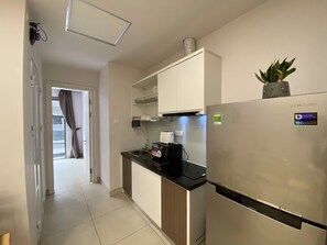 Deluxe Apartment, 1 Bedroom | Private kitchen