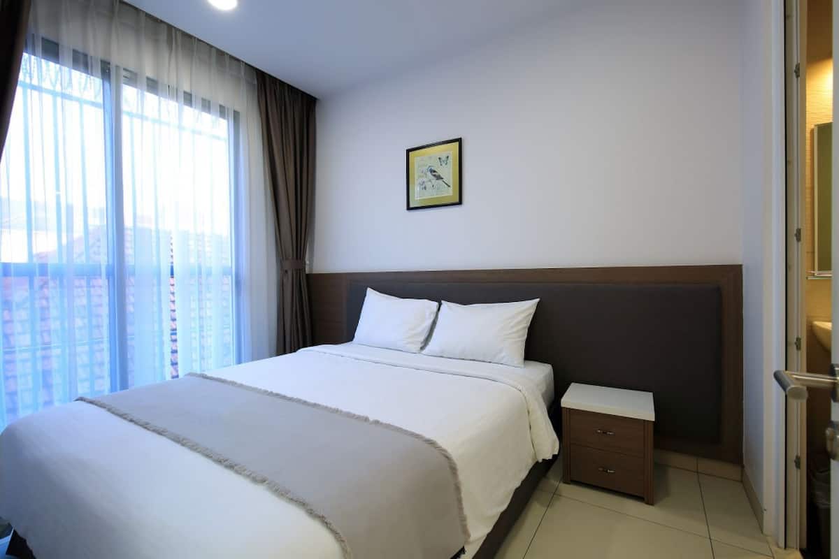 In-room safe, desk, blackout curtains, iron/ironing board