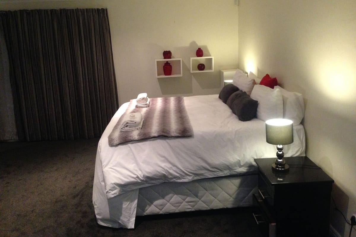 Executive Double Room, Private Bathroom, Garden View | In-room safe, individually furnished, iron/ironing board