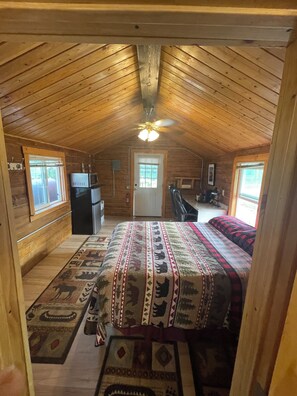 埃及棉床单、高档床上用品、特色家居、笔记本电脑工作区