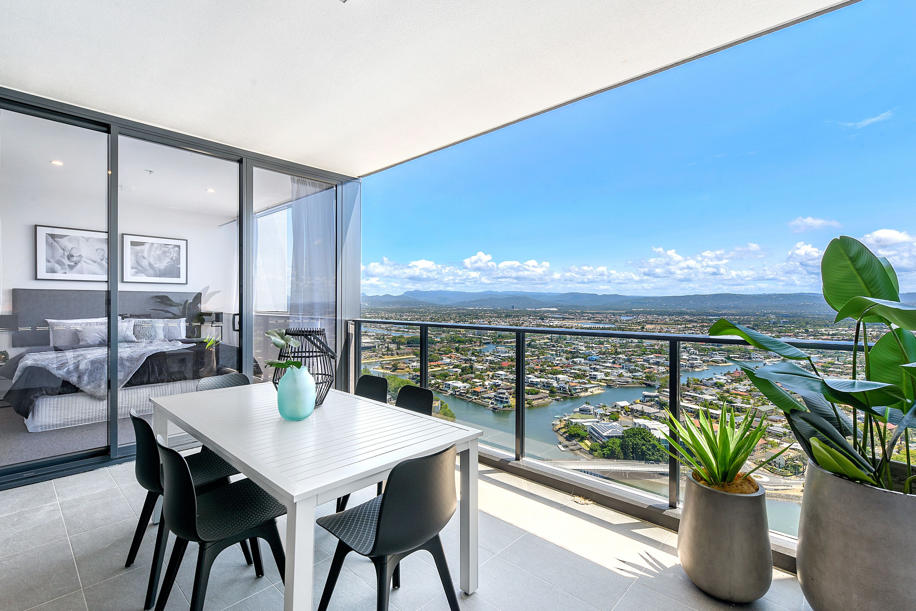 Qube Broadbeach — image 5