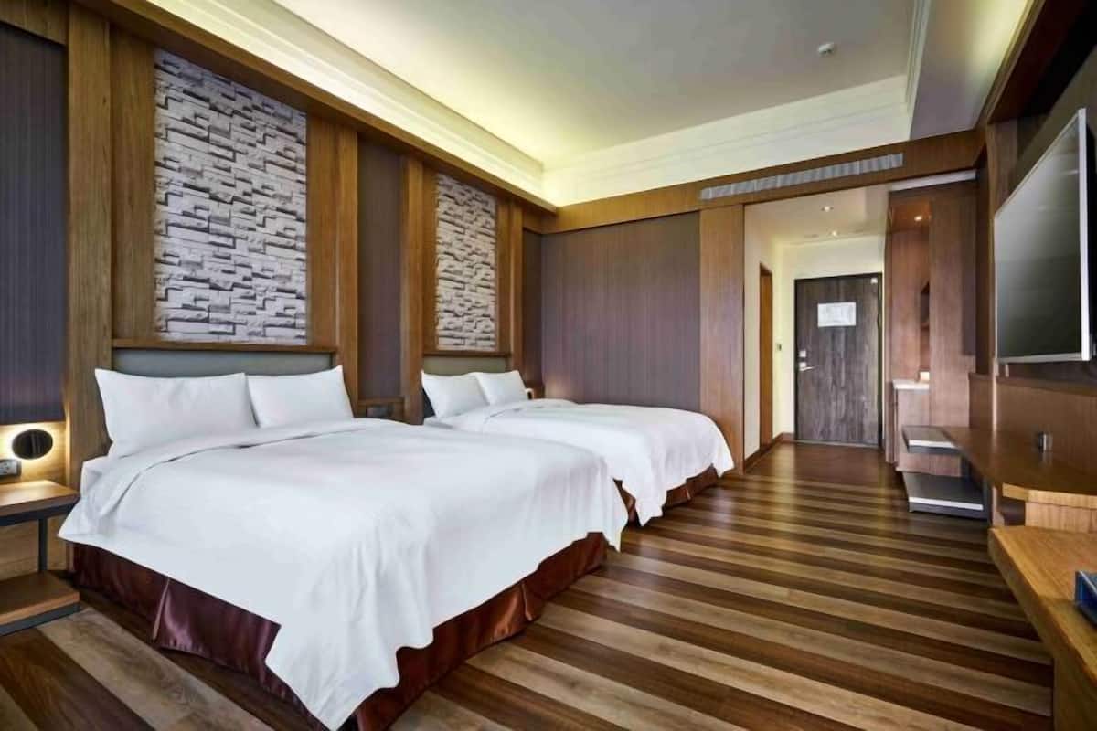 1 bedroom, premium bedding, down duvets, pillow-top beds