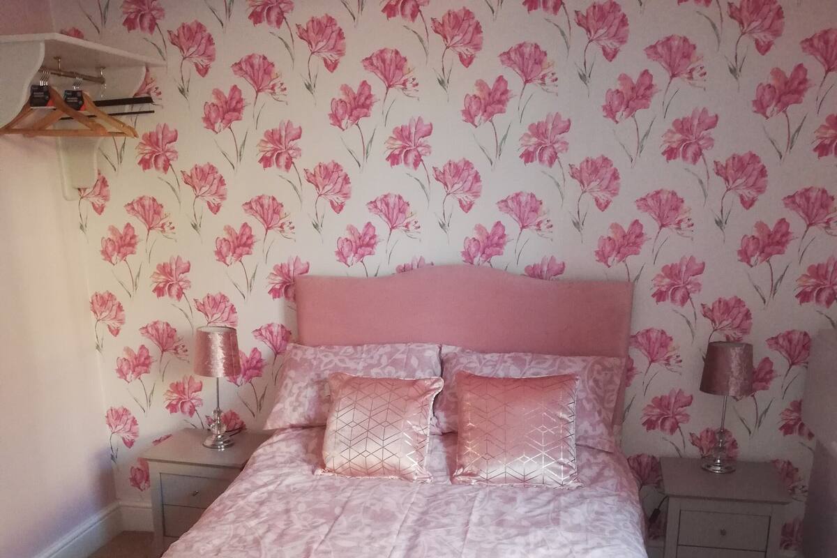 Standard Double Room | WiFi (surcharge), bed sheets