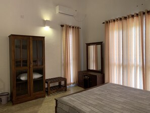 Double Room | Desk, soundproofing, iron/ironing board, free WiFi