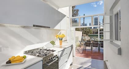 ❤Modern Heritage Terrace. City Views. Downtown. 2 BR