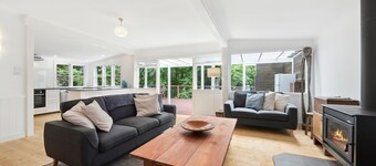 I Blå | Romatic getaway for to med langsom forbrenning peis