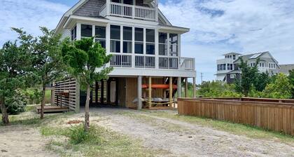 Adicus House: In der Nähe der Strände von Ocracoke, Panoramablick von Decks