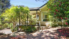 Exterior - The Nineteenth | Golfers dream close to 18th and 19th hole (Blackheath)