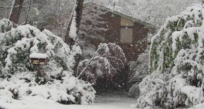 Hearthstone | Close to Govetts Leap lookouts and bushwalks