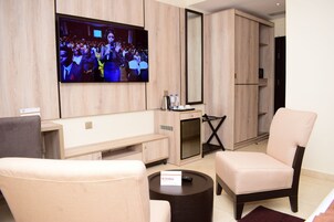 In-room safe, desk, laptop workspace, blackout drapes