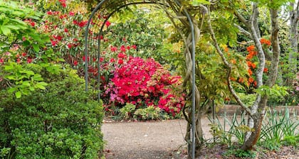 Lynwood Gardens | Close to bush walks and Golf with 2 bathrooms