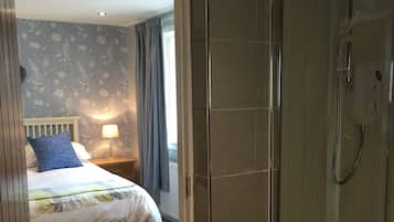 Double Room (Room 4) | Bathroom shower