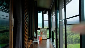 Standard Twin Room, 2 Single Beds, Non Smoking | Living area | LCD TV - Chochao Khao Kho (Khao Kho)