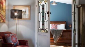 Cottage, 1 Queen Bed, Garden View | Iron/ironing board, WiFi (free), bed sheets - The Blue Barn (Daylesford)