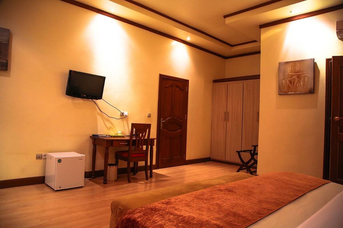 ห้องดีลักซ์ดับเบิล, ระเบียง | 3 ห้องนอน, โต๊ะทำงาน, เตารีด/โต๊ะรีดผ้า, Wi-Fi ฟรี
