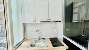 Triple Room | Private kitchen