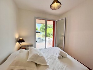 1 bedroom, soundproofing, iron/ironing board, WiFi