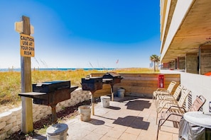 Outdoor dining - Seawind 1402 | Updated Beach Front Condo! (Gulf Shores)
