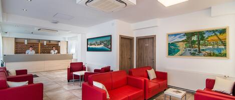 Check-in/check-out kiosk