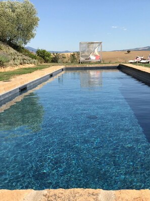 Seasonal outdoor pool, pool umbrellas, pool loungers - Verdidea - PRUGNOLO (Pienza)