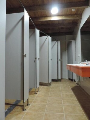 Douche, douche à « effet pluie »