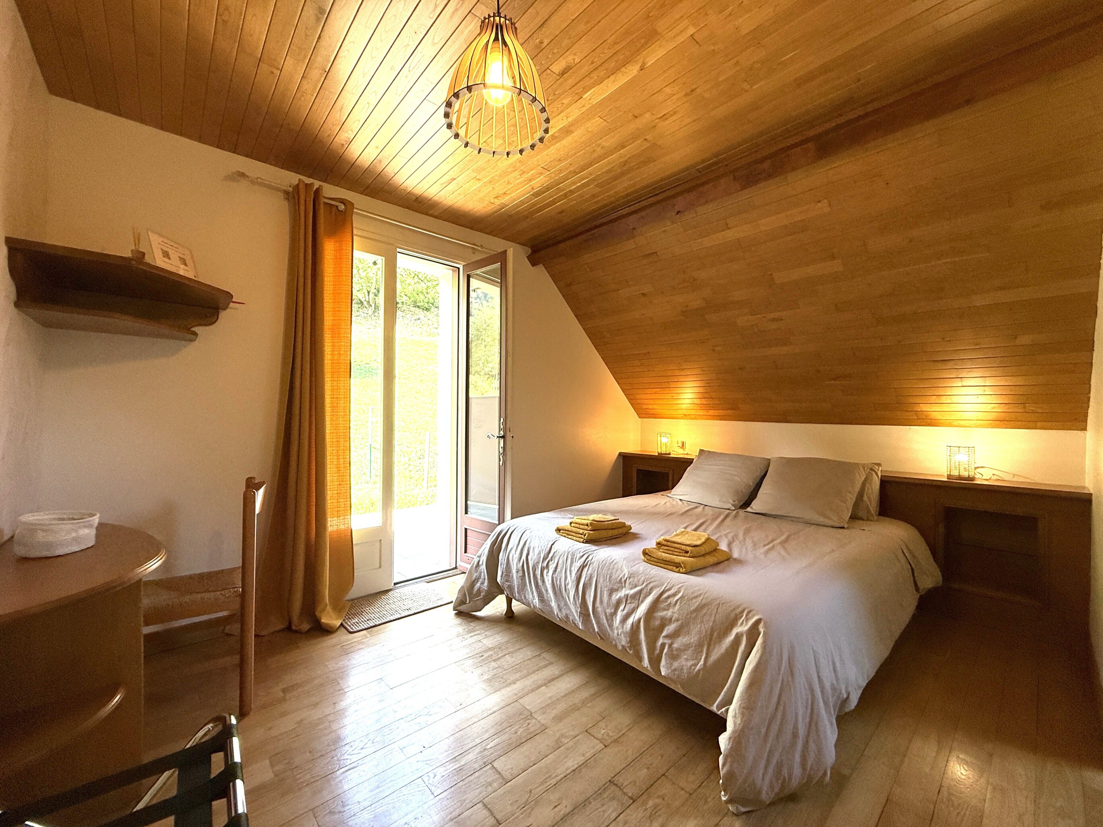 Habitació doble, vistes a la muntanya (Jaune) | Cortines opaques i habitacions insonoritzades 