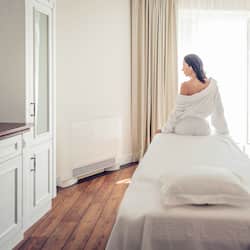 Area per trattamenti esterna, sauna, vasca idromassaggio, bagno turco