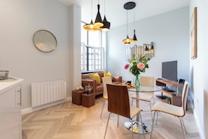Appartement Standard, 2 chambres | Salle Ă manger
