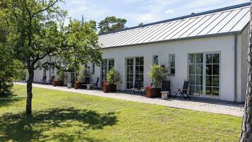 Kahden hengen deluxe-huone | Työpöytä, kannettavalle tietokoneelle sopiva työtila