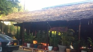 Free self parking - Pamoja Expeditions Lodge (Arusha)