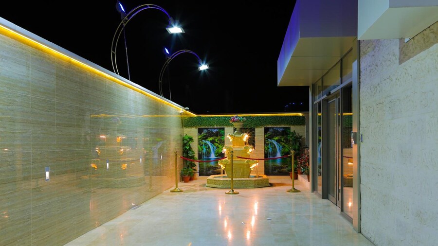 Qaser AlSultan Hotel Suites