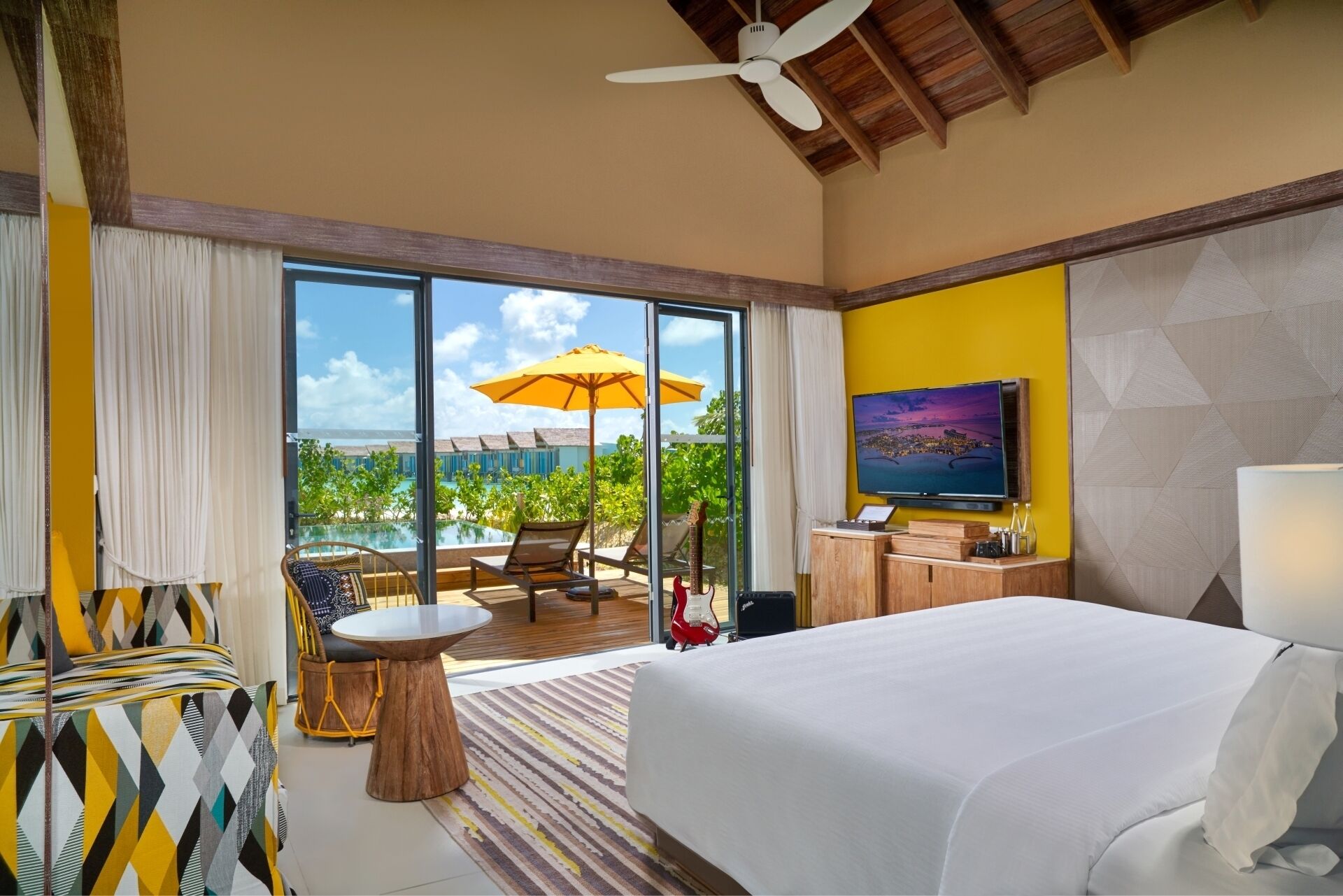 Gold Beach Private Pool Villa | Hochwertige Bettwaren, Minibar, Zimmersafe, individuell dekoriert
