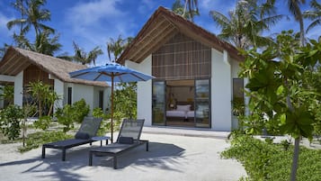 1 bedroom, premium bedding, minibar, in-room safe