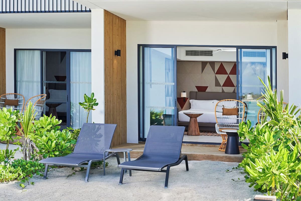 Silver Beach Studio - Twin Bed | Premium bedding, minibar, in-room safe, individually decorated