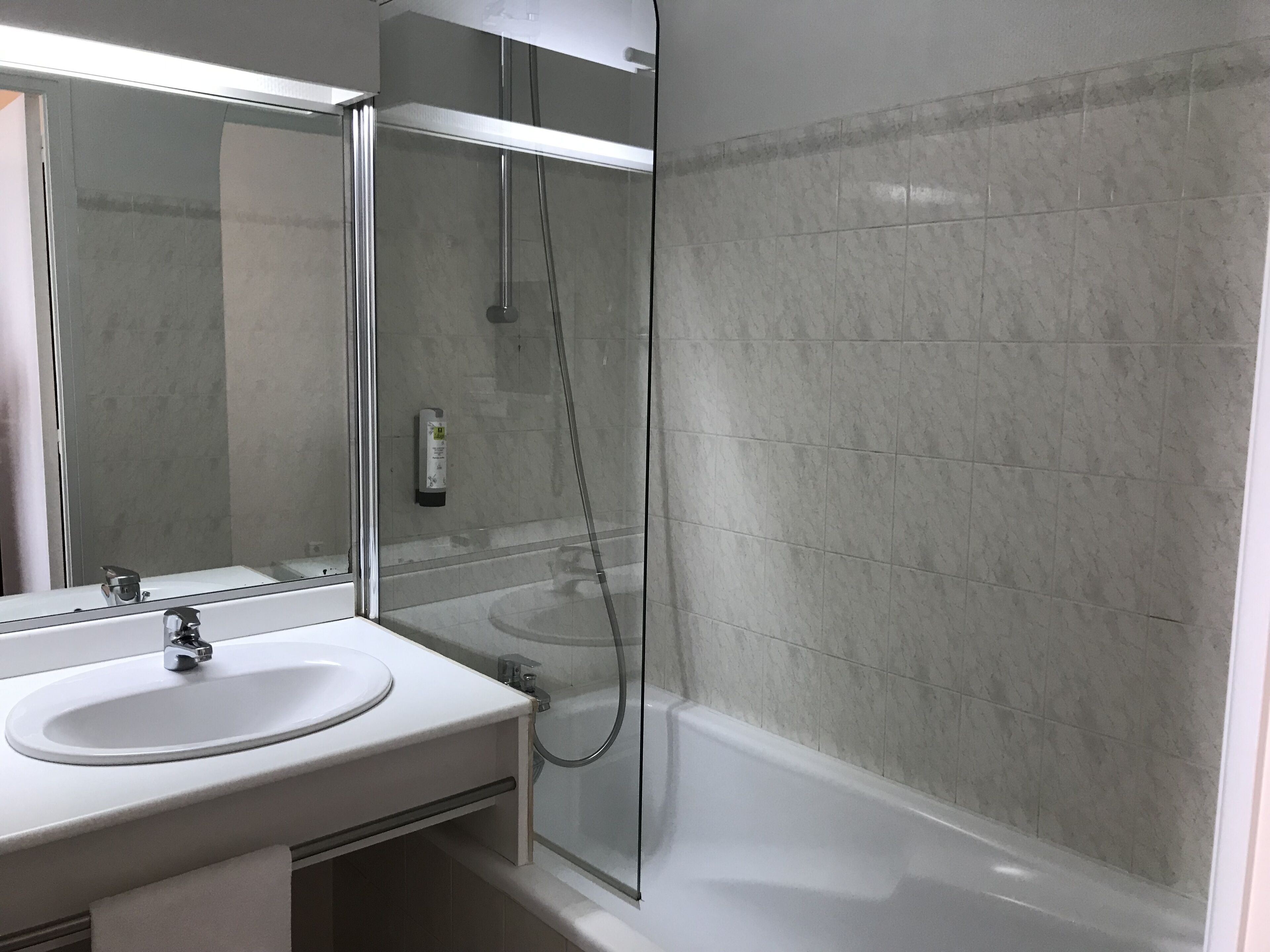 standard double room | individually decorated, individually furnished, desk, blackout curtains