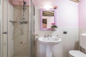 Villa, 5 Bedrooms, Non Smoking | Bathroom