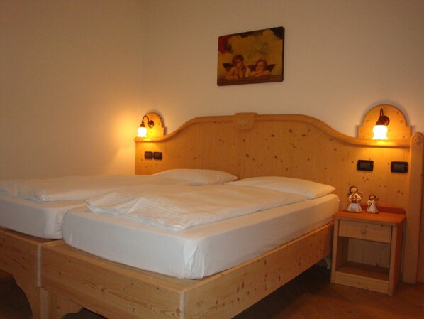 Double or Twin Room, Mountain View